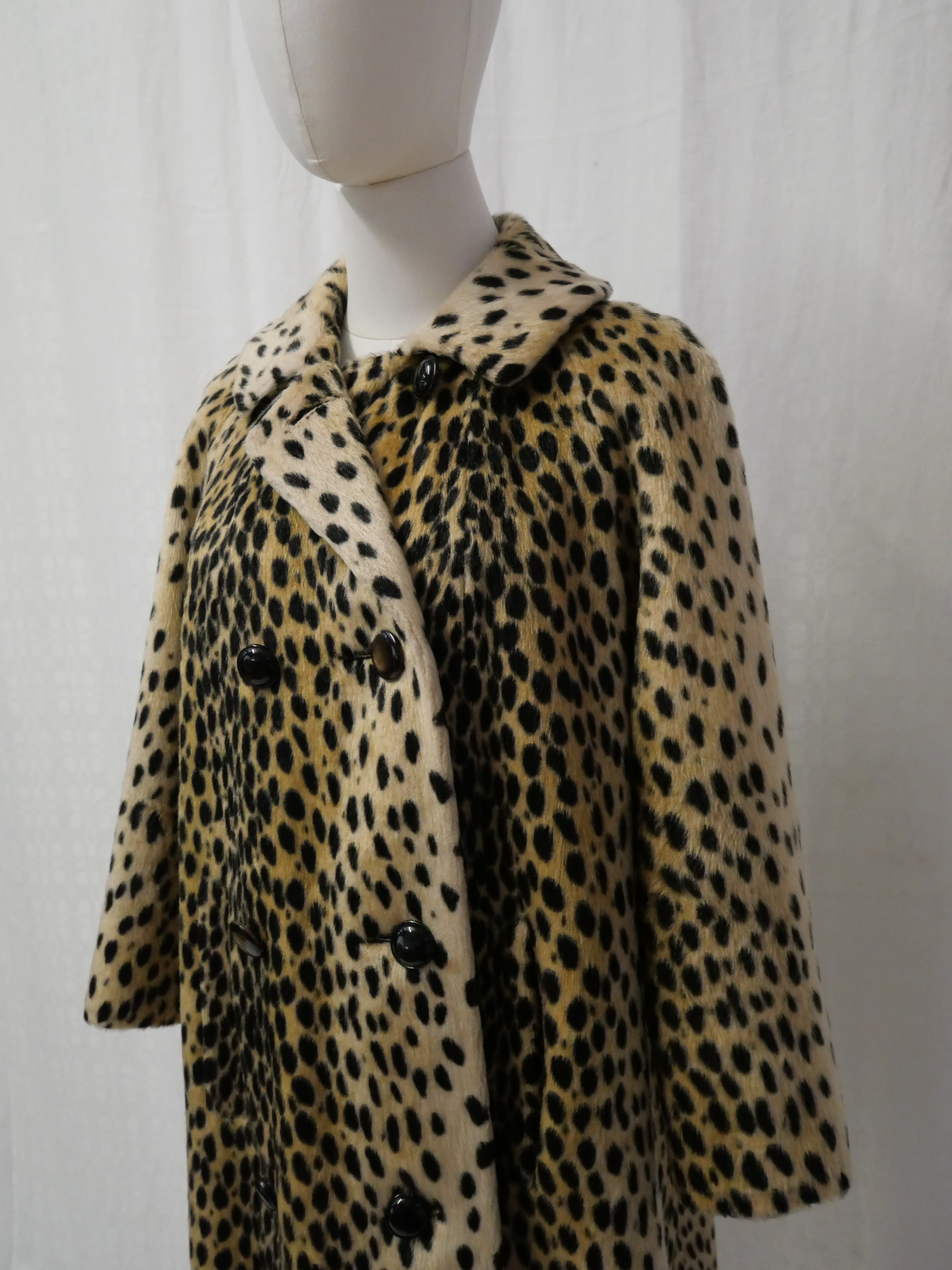 Vintage 1960s Safari by Sportowne Cheetah Print Faux Fur Coat | ILGWU Union Made"