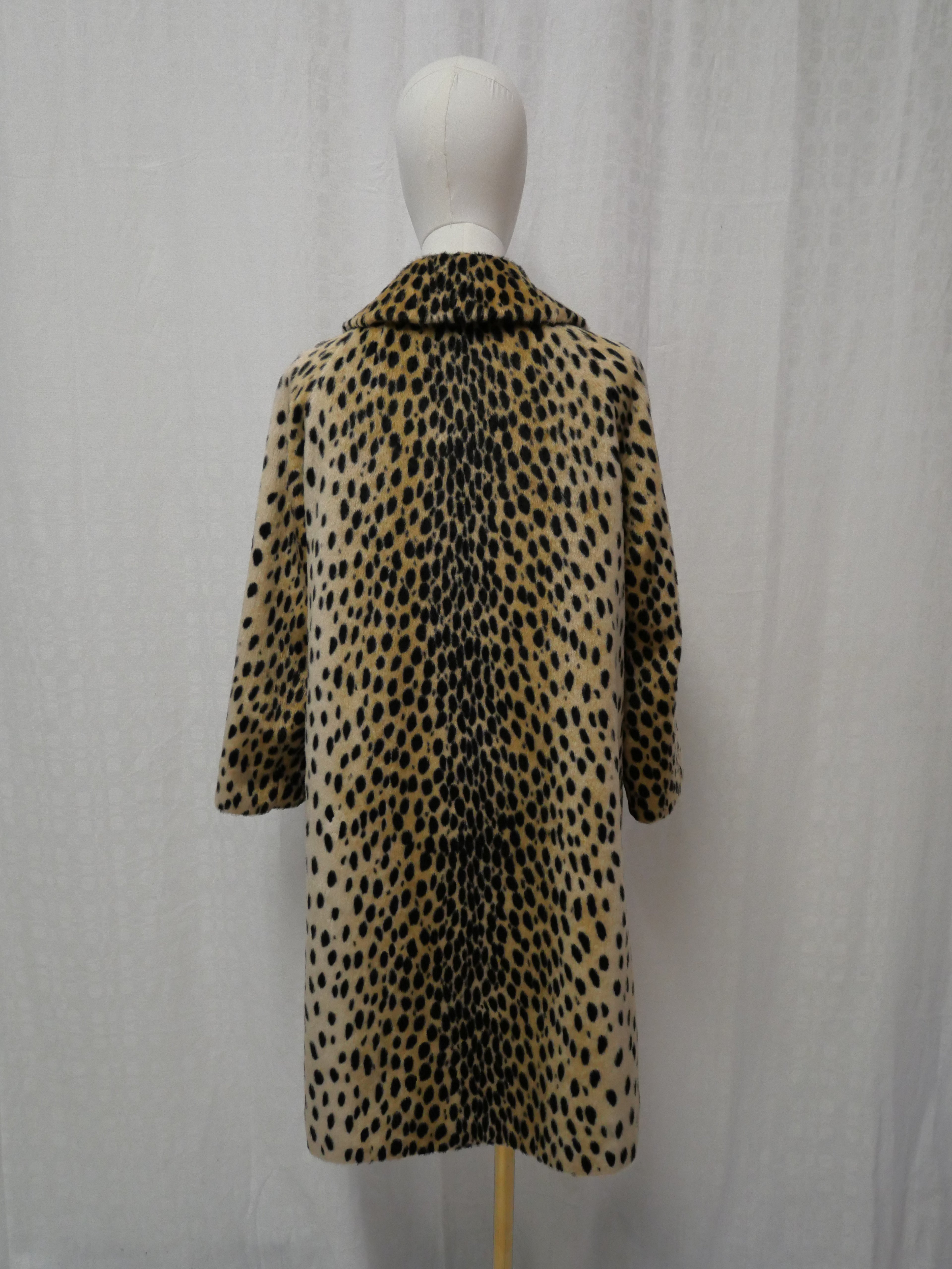 Vintage 1960s Safari by Sportowne Cheetah Print Faux Fur Coat | ILGWU Union Made"