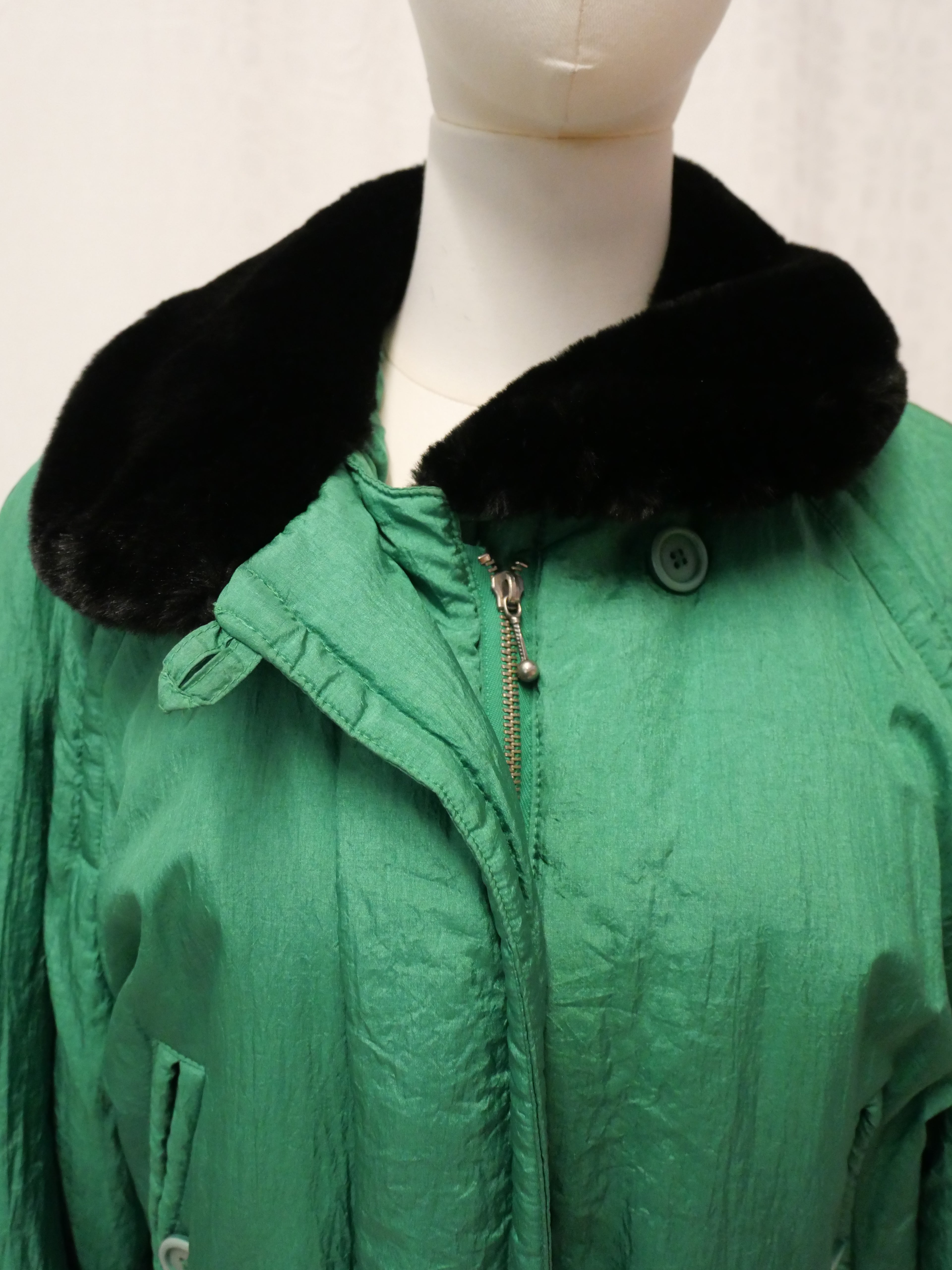 Moxdi Vintage Green Quilted Belted Coat with Faux Fur Collar